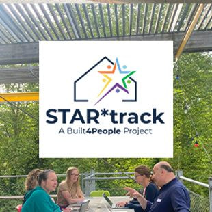 logo star track